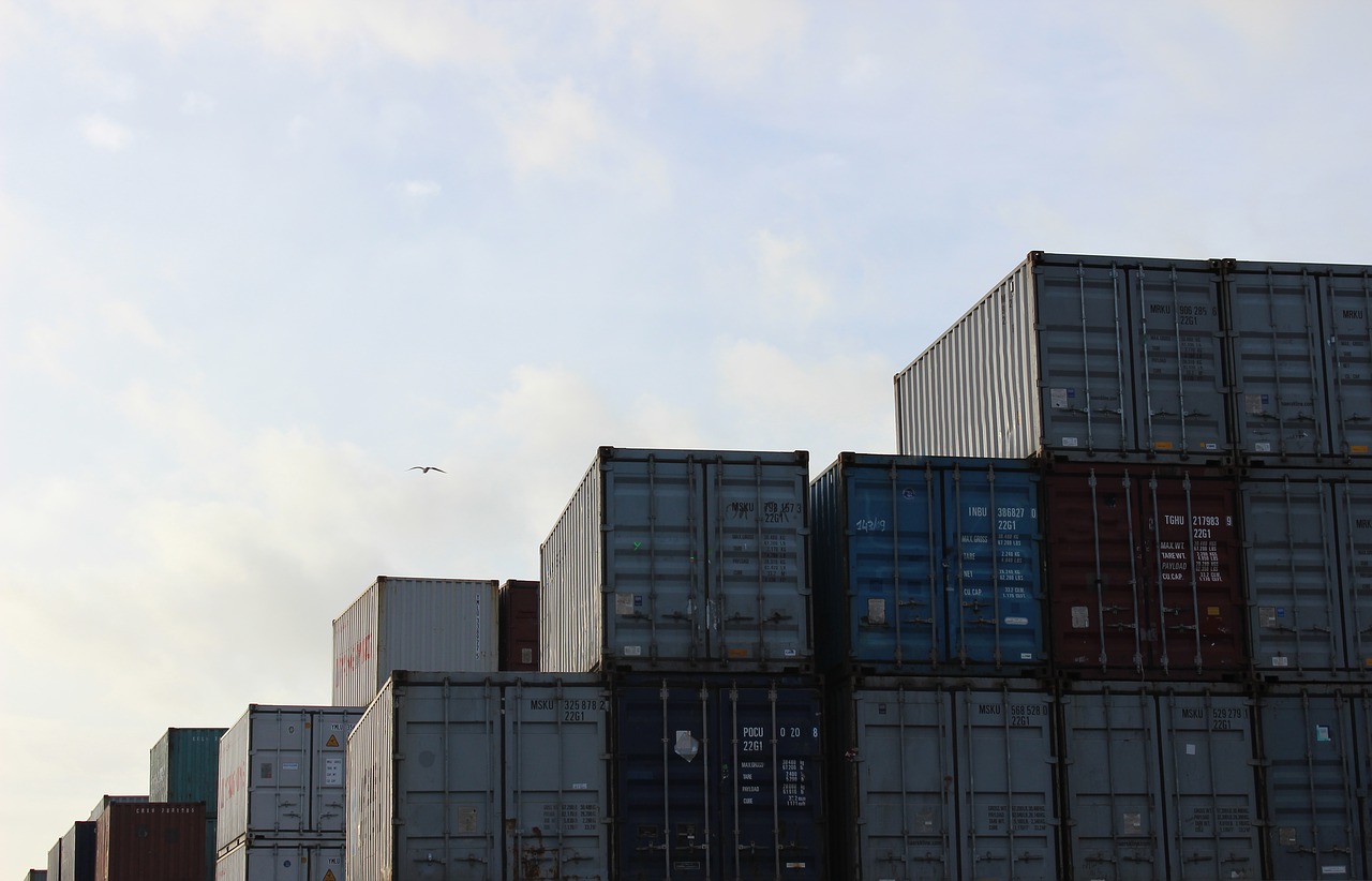 many containers